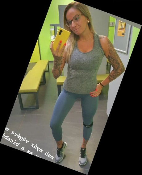 Alexandra Tokay art actress pics