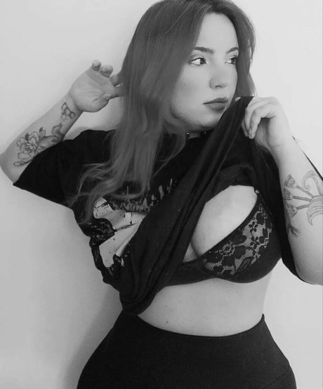 chunyss model naked image