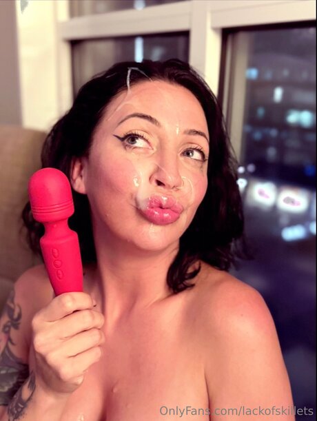 small cock shemale onlyfans hot naked pictures