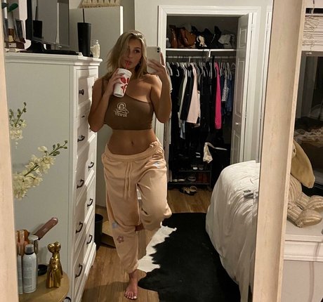 Abbey Wilson pornstar sex pics