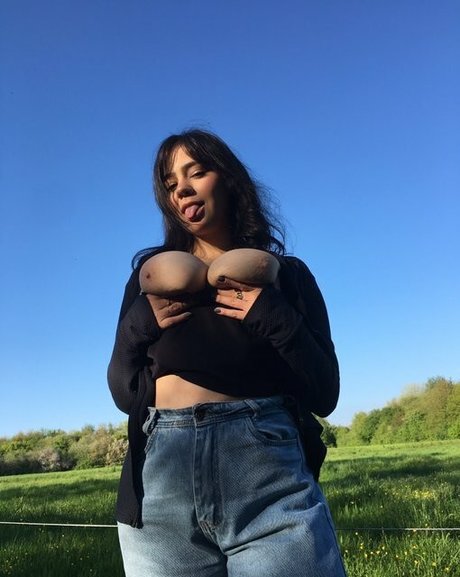 nina celli pornstar top image