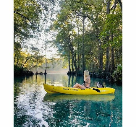 blonde secretary onlyfans porno image