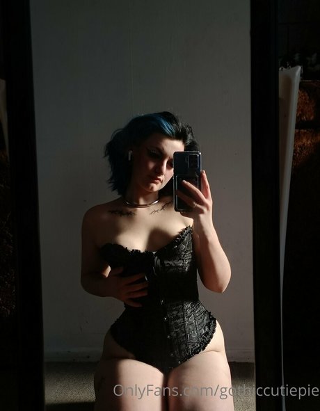 gothiccutiepie nudes pornstar img