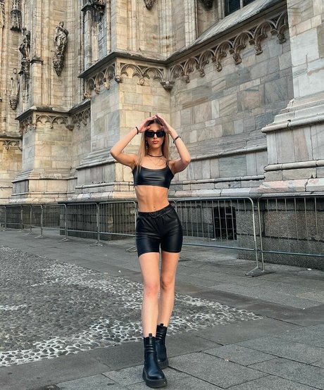 Klea Brahimi star sex archive