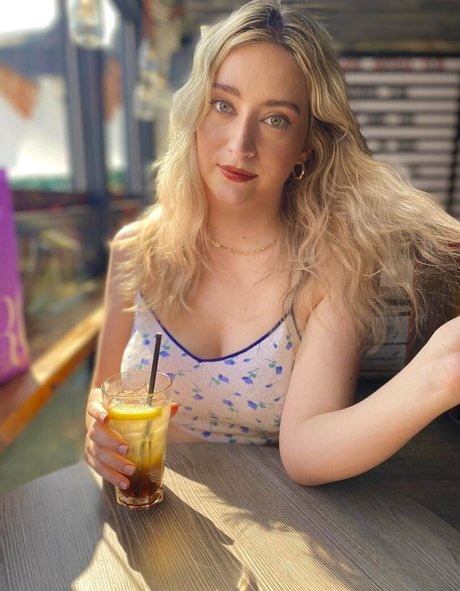 blissfulwhisperasmr star beautiful pic