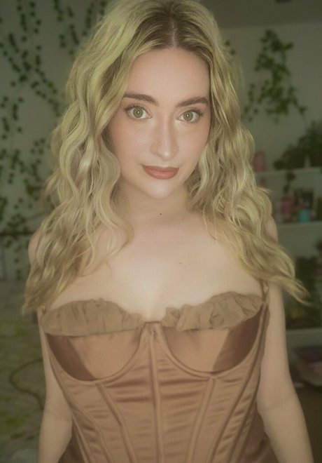 blissfulwhisperasmr high quality actress img