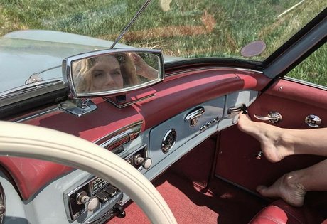 Hilarie Burton pornstar pretty photos