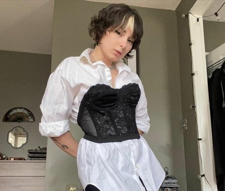 Casey Lee Williams model sexy img