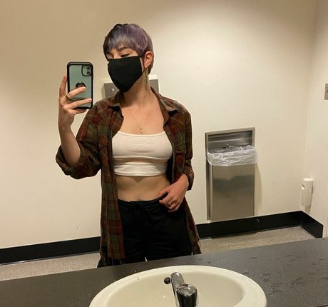 Casey Lee Williams erotic model gallery