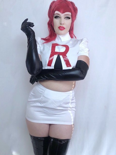 LisaLouWho free actress gallery