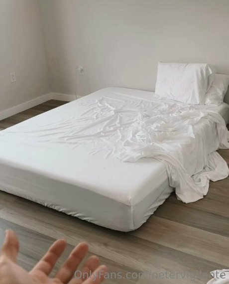 petervigilante pretty model image