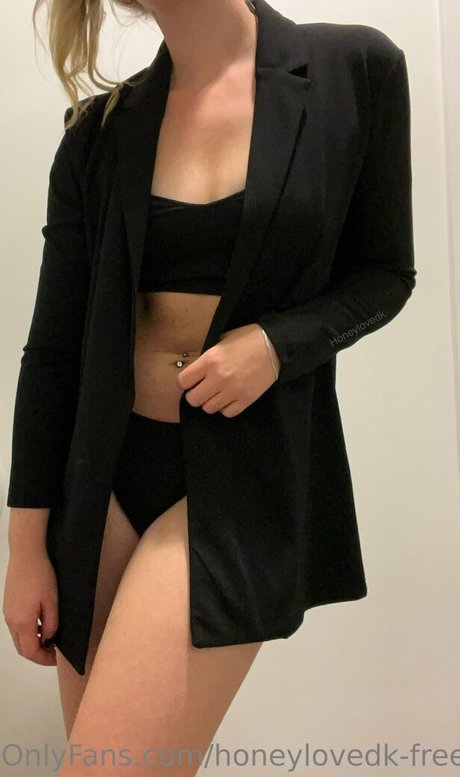 leather leggings onlyfans nudes pictures