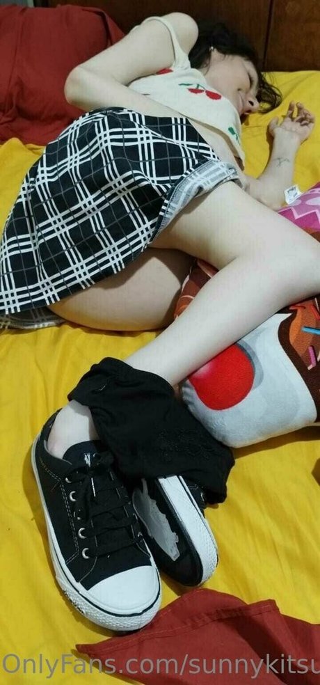 sunnykitsunexo xxx model photo