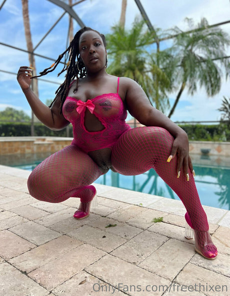 freethixen xxx star image