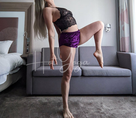 hot yoga sexy star photos