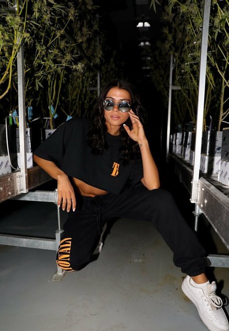 male asian onlyfans top galleries