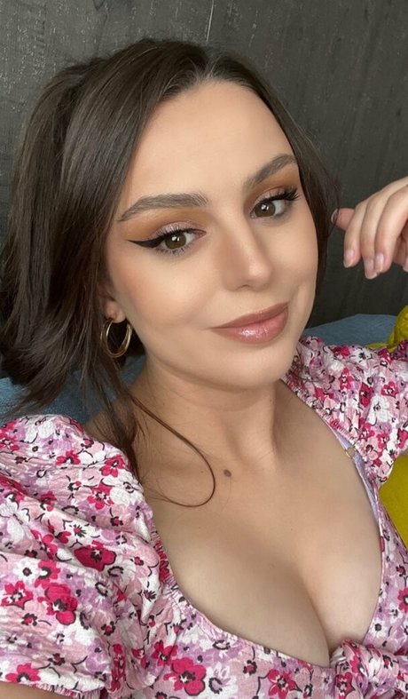 Cher Lloyd star nice image