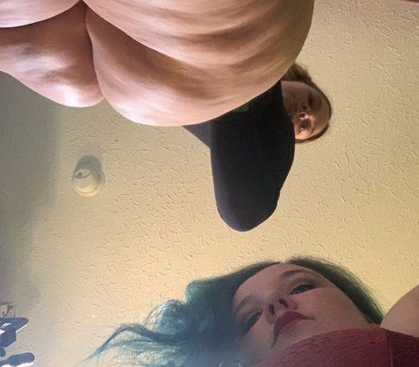 sweeet v free star sexy pictures