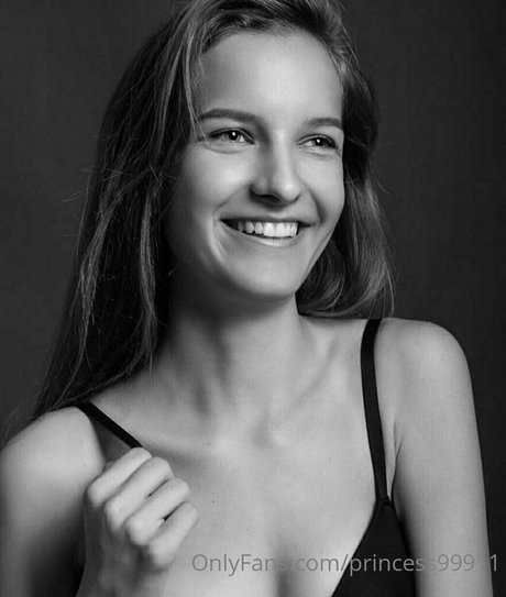 boobs selfie onlyfans naked images