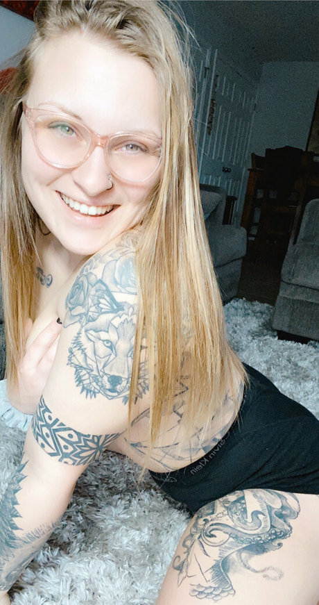 chandlerknightx pretty model pictures