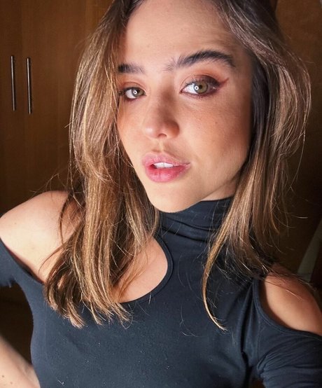 Bella Piero sex model images