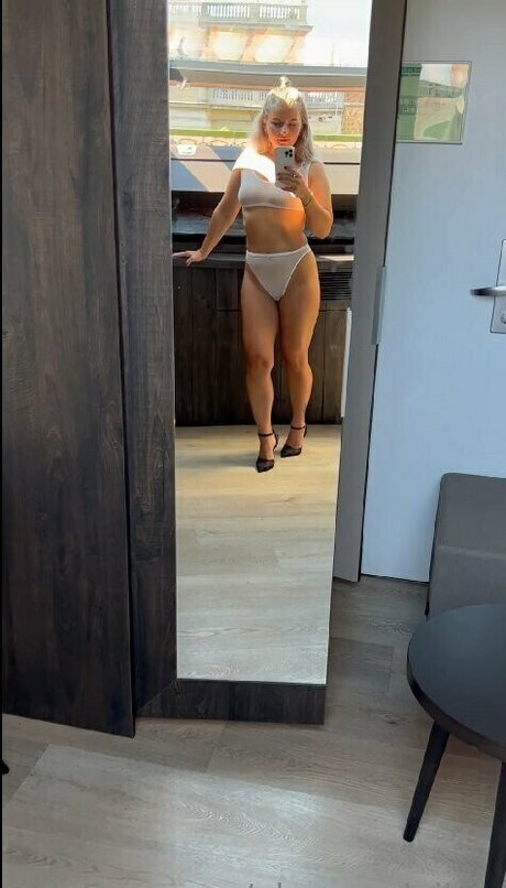 blonde small tits onlyfans art xxx galleries