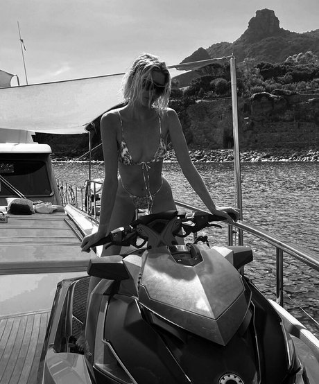 Elsa Hosk pornstar pretty photo