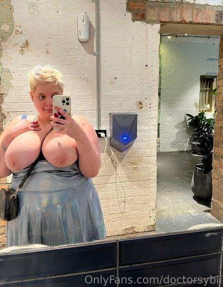 doctorsybil pornstar top photo