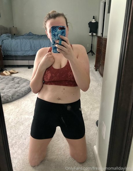 freakymomalldaylong art actress archive