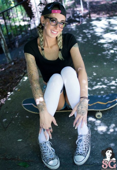 teen lesbian onlyfans pornographic image