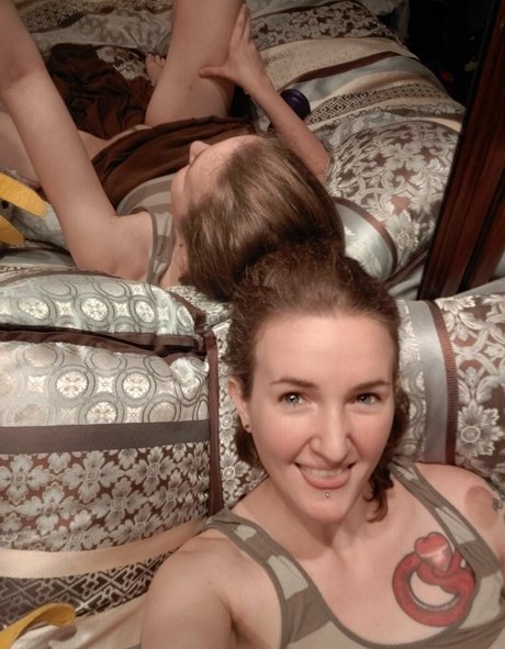 dickulousri adult model picture