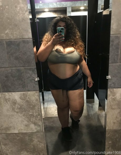 poundcake1908 nude model pics