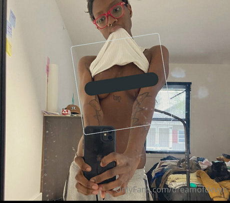 dreamofdevyn pornographic model image