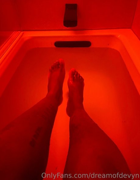 dreamofdevyn actress images