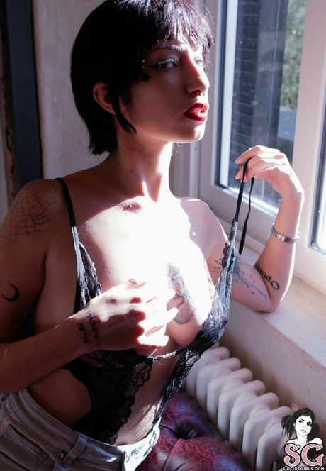 Glacialuz naked pornstar gallery