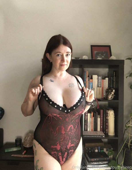 piercedpussysiren actress photo