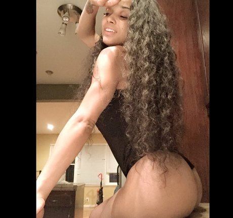 40 years old onlyfans beautiful image