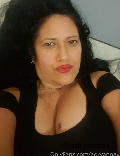 adryannax model sexy pictures