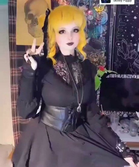 dracculala model nudes galleries