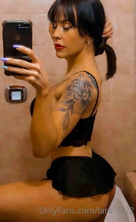 larafox22 high quality actress gallery