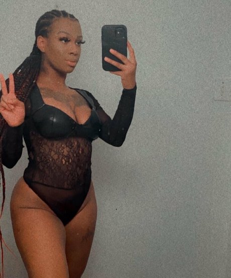 ms bitchlucky naked actress gallery