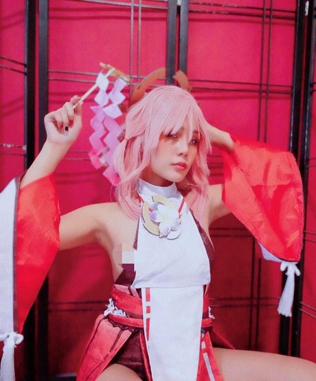 Mika Daime hd star pics