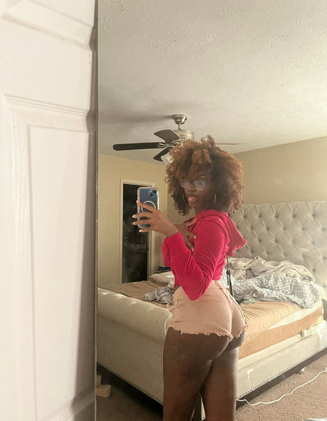 blonde babe onlyfans hot sex picture