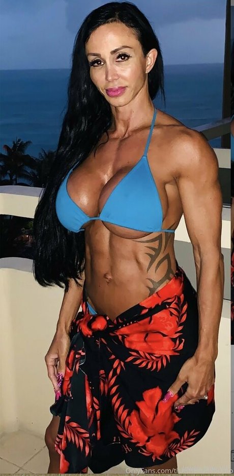 tishsheltonifbbpro model nudes photos