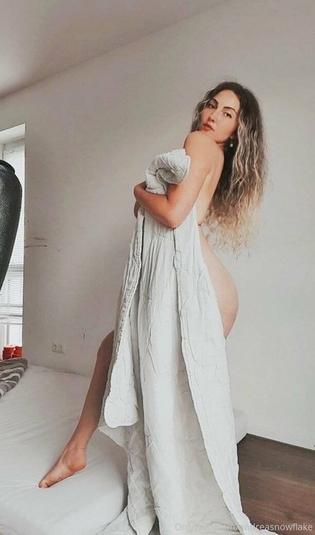 andreasnowflake free actress picture