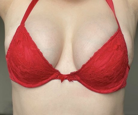 novaaraee adult model images