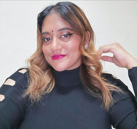 Indian Exhibition star naked image