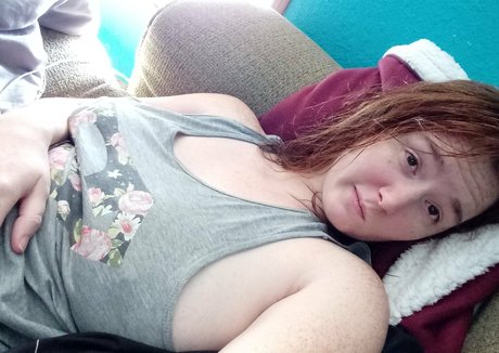 deedeelynn model hot images