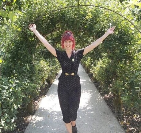 Izzie Balmer erotic model archive