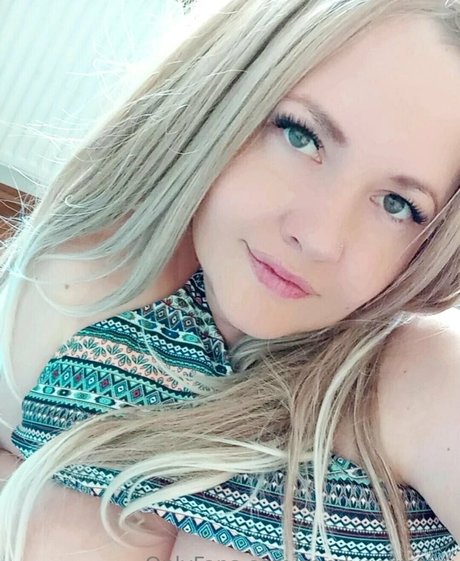 sandydoppeld art model pic